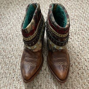 Corral Women's Honey Studded & Woven Harness Ankle Boots - Pointed Toe E1386